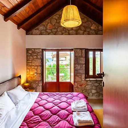 Seaside Dukes * Parálion Ástros