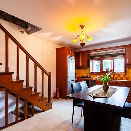 Seaside Dukes * Parálion Ástros