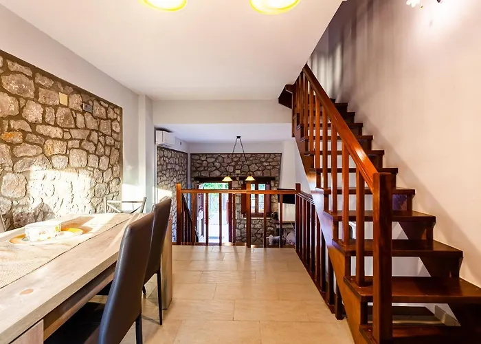 Seaside Dukes Parálion Ástros